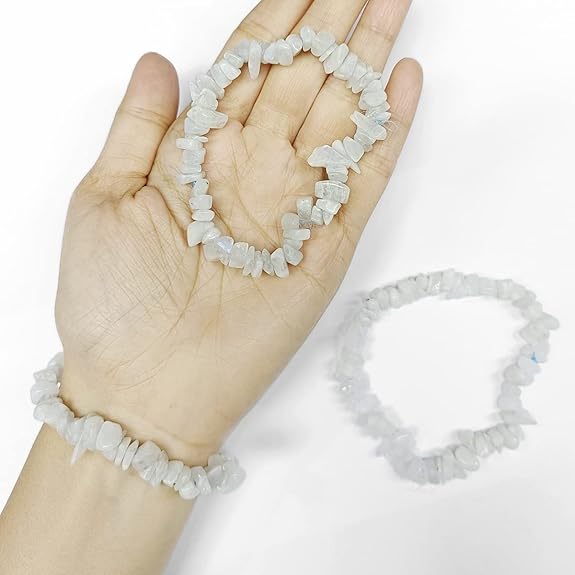 Moonstone Chips Elastic Bracelet