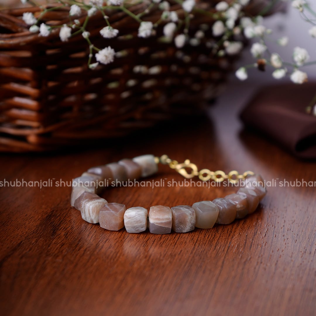 Peach Moonstone Cube Beads Bracelet