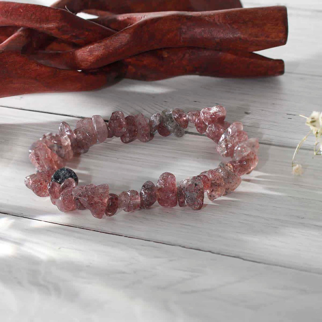 Strawberry Quartz Chips Stone Elastic Bracelet
