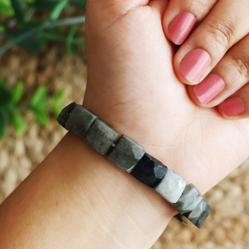 Shop Cat's Eye Square Shape Cut Beads Bracelet