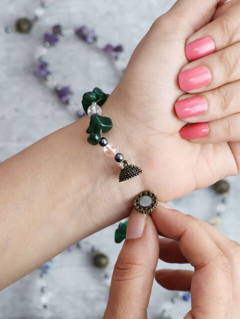 Shop Green Jade Chips Magnetic Lock Bracelet