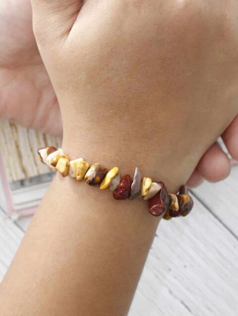 Mookaite Jasper Chips Stone Elastic Bracelet