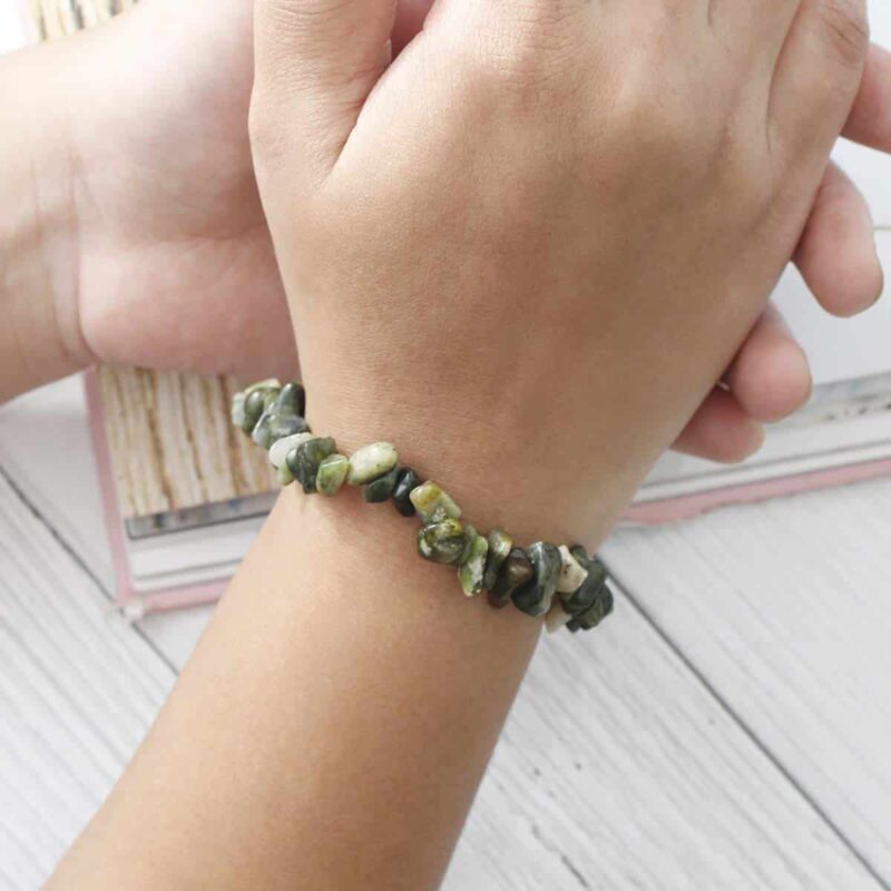 Nephrite Jade Chips Stone Elastic Bracelet